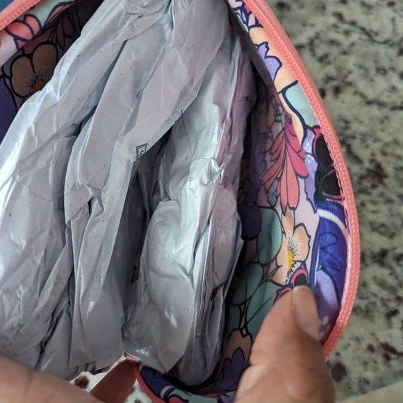 Minnie Mouse Garden Party Cosmetic Bag by Vera Bradley NWT - Picture 4 of 6